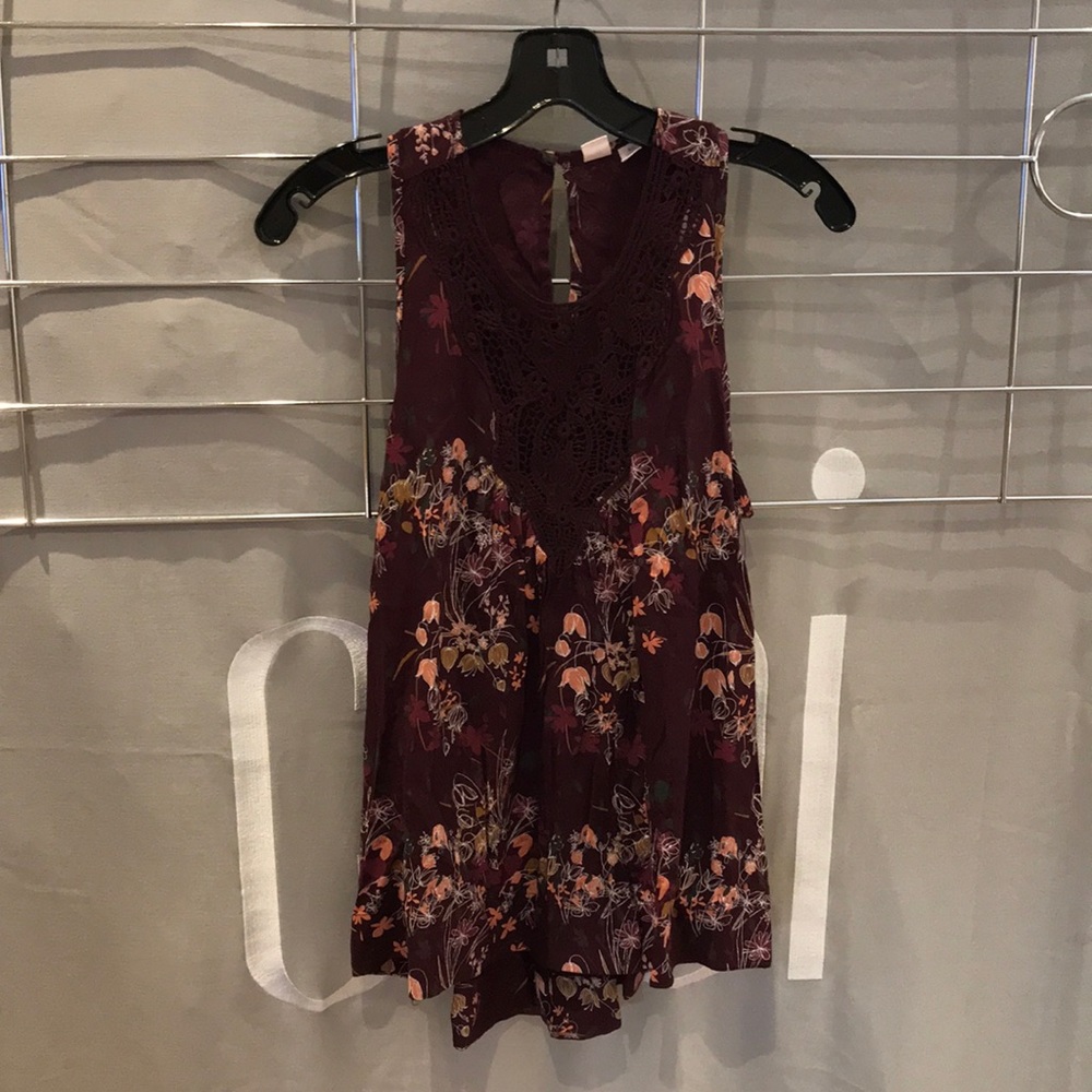 Floral Sleeveless Blouse